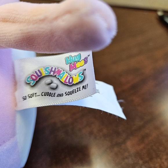 9" Squishmallows Cam the Cat Hug Mees Pink Cat with Heart Plush - Picture 3 of 5